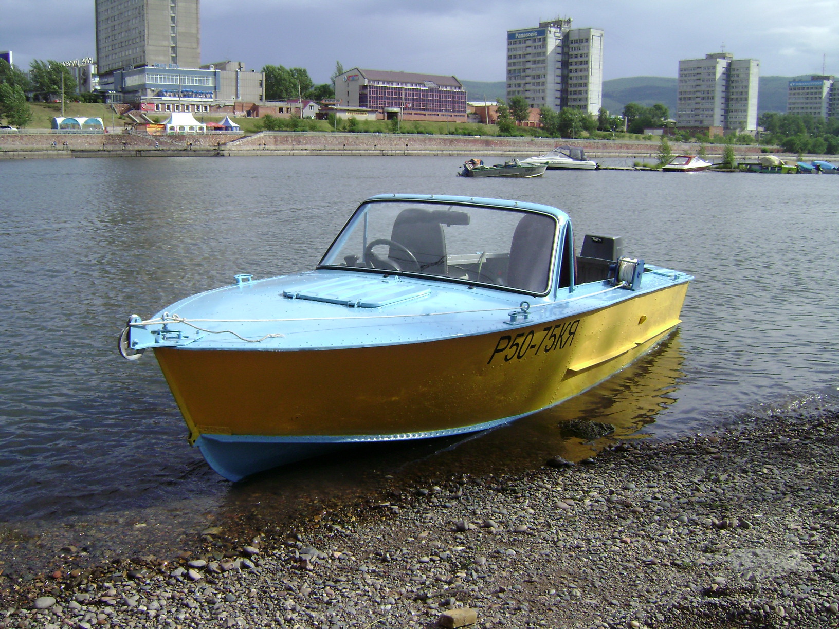 Стекло ветровое для лодки Прогресс-2 (левое)